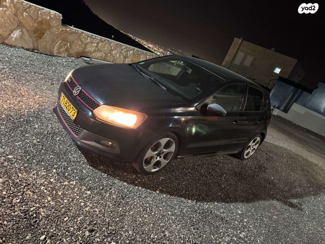 פולקסווגן פולו 