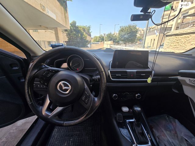 מאזדה 3