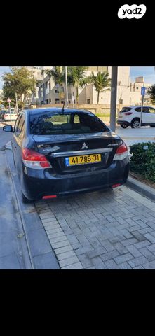 מודעת רכב מיצובישי אטראז'