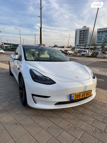 טסלה מודל 3