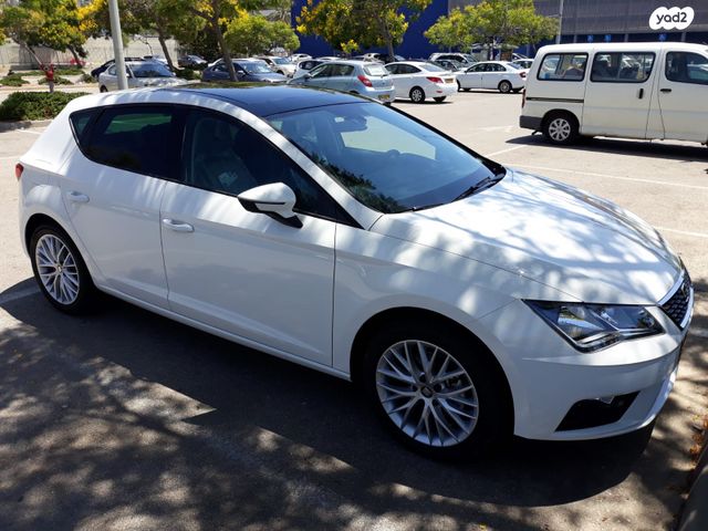 מודעת רכב סיאט לאון