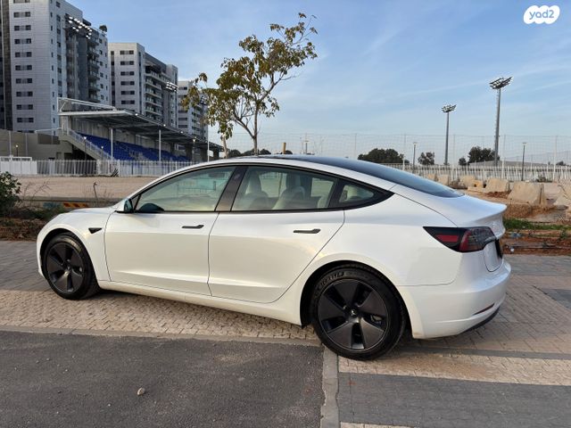 טסלה מודל 3