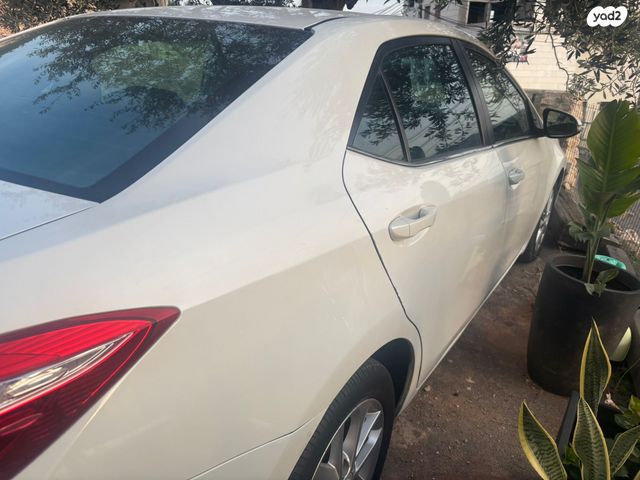 מודעת רכב טויוטה קורולה