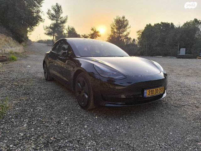 מודעת רכב טסלה מודל 3