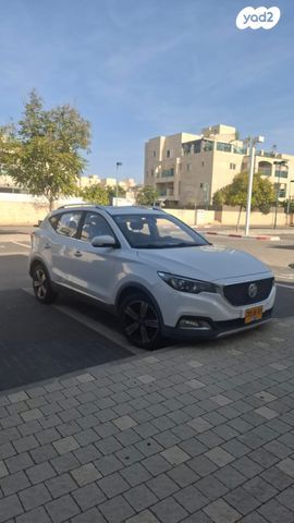 מודעת רכב אם ג'י ZS