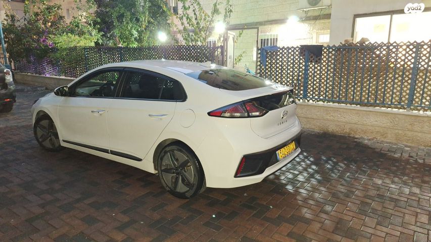 מודעת רכב יונדאי איוניק