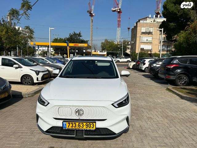 מודעת רכב אם ג'י ZS