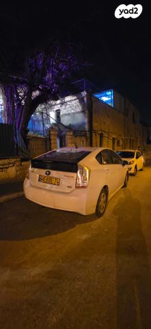 טויוטה פריוס