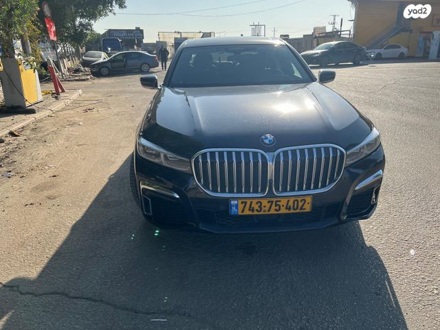 מודעת רכב ב מ וו סדרה 7