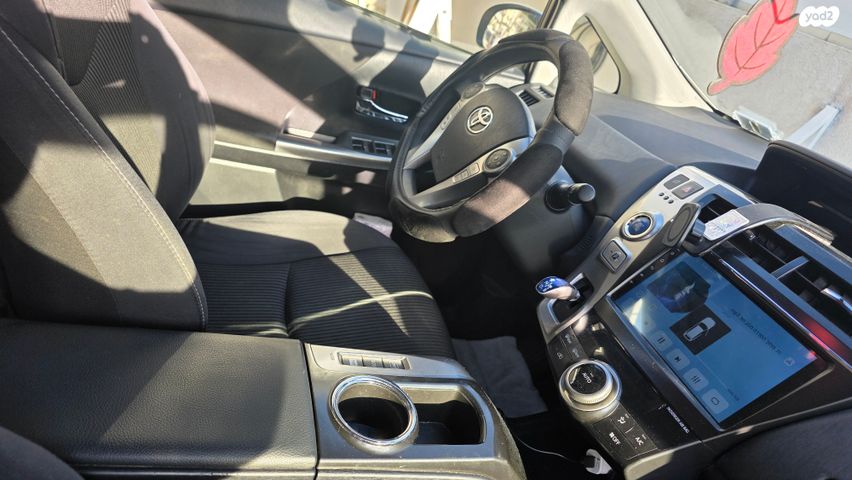 טויוטה פריוס פלוס