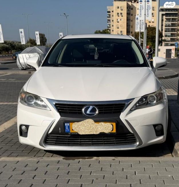 מודעת רכב לקסוס CT