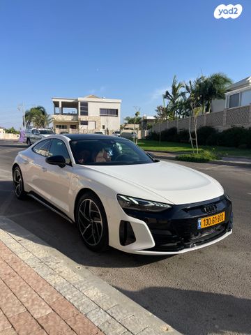 מודעת רכב אאודי E-tron GT