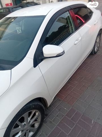 מודעת רכב טויוטה קורולה