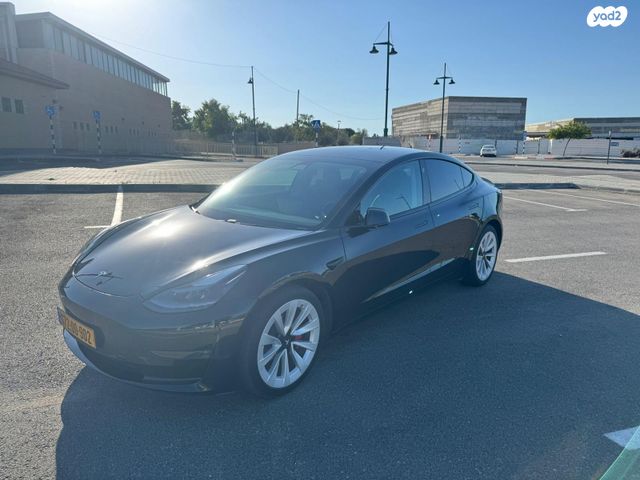 מודעת רכב טסלה מודל 3