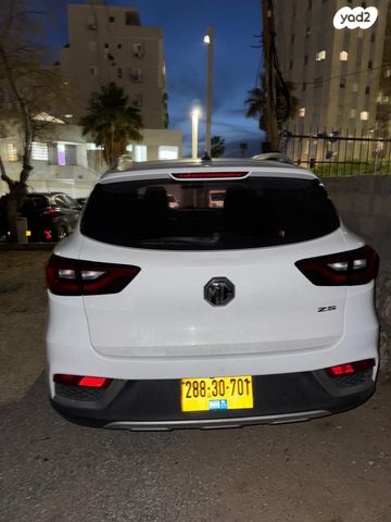 מודעת רכב אם ג'י ZS