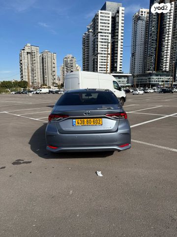 טויוטה קורולה