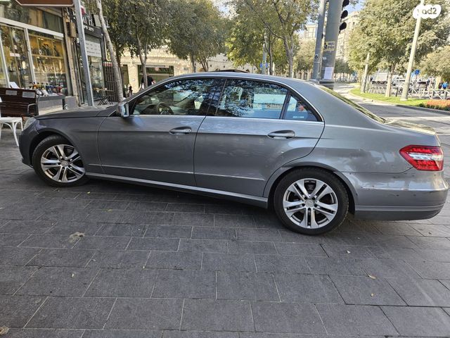 מודעת רכב מרצדס-בנץ E-class