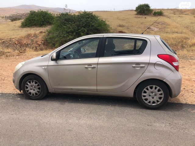 מודעת רכב יונדאי i20