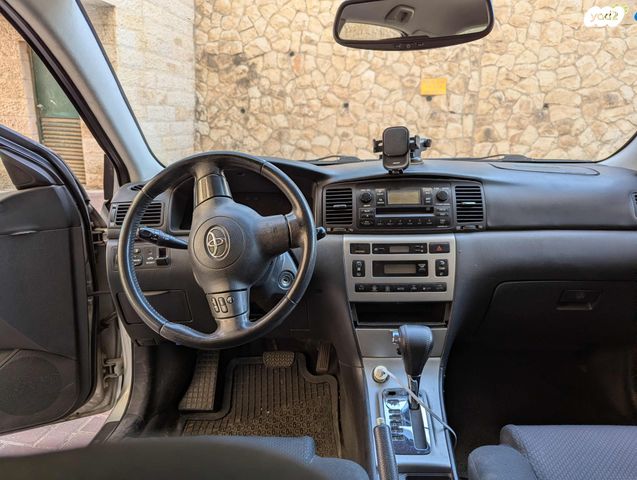 טויוטה קורולה