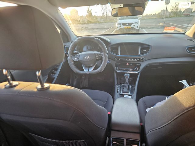 מודעת רכב יונדאי איוניק