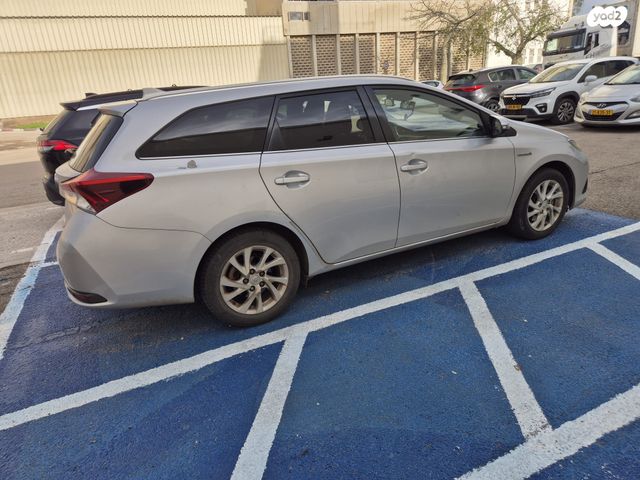 טויוטה אוריס