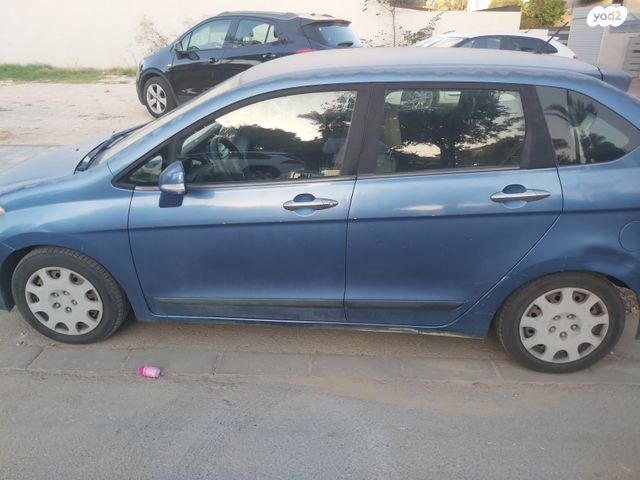 מודעת רכב הונדה FR-V