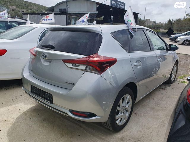 טויוטה אוריס