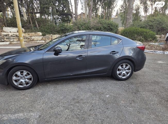 מודעת רכב מאזדה 3