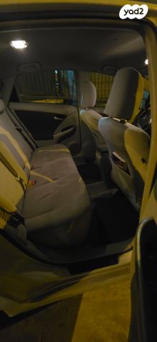 מודעת רכב טויוטה פריוס