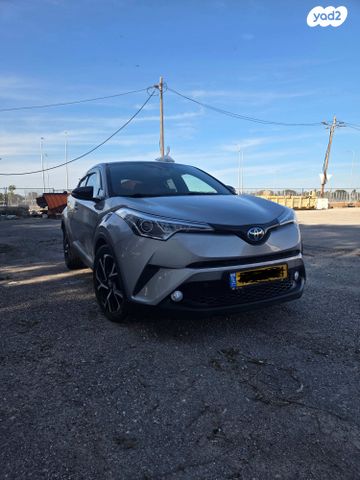 מודעת רכב טויוטה C-HR