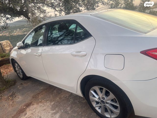 טויוטה קורולה