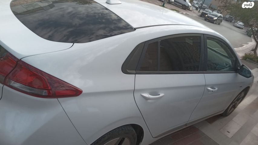 יונדאי איוניק