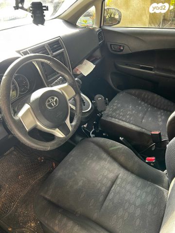 מודעת רכב טויוטה ורסו-S