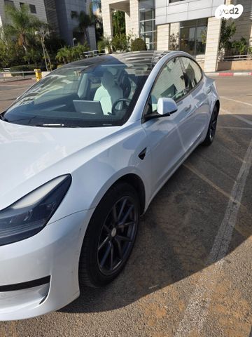 טסלה מודל 3