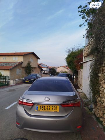 טויוטה קורולה