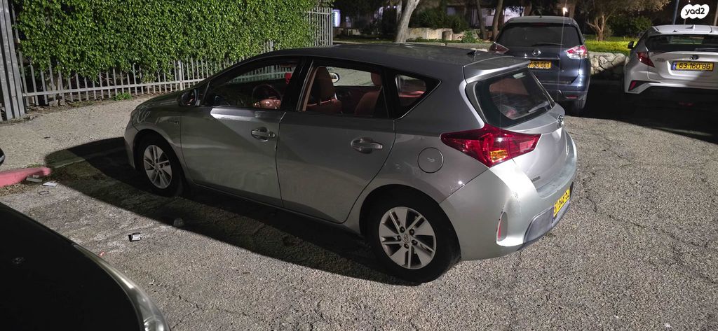 מודעת רכב טויוטה אוריס