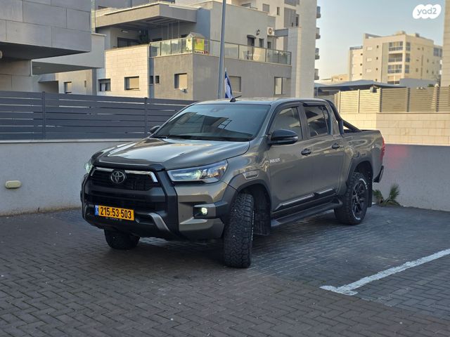 מודעת רכב טויוטה היילקס