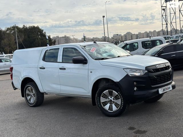 איסוזו די-מקס