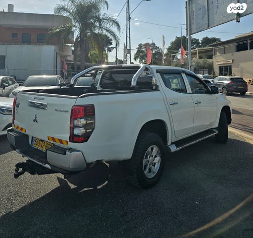 מיצובישי טרייטון / L200