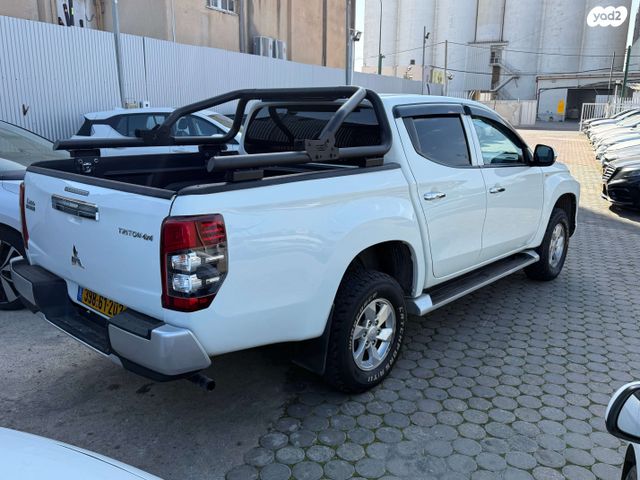 מיצובישי טרייטון / L200