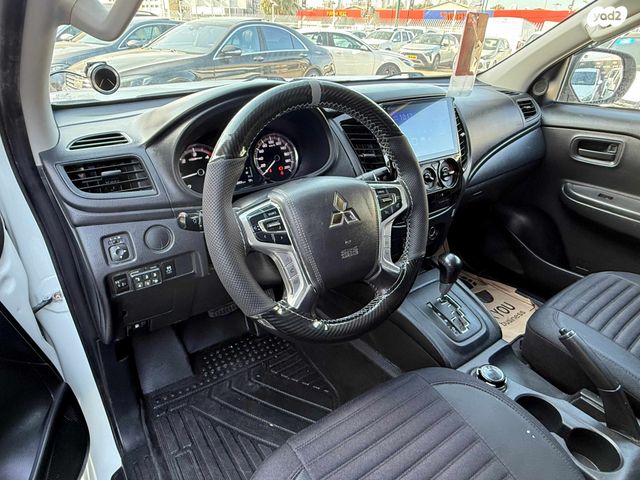 מיצובישי טרייטון / L200