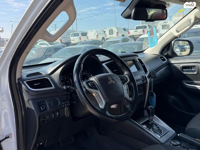 מיצובישי טרייטון / L200