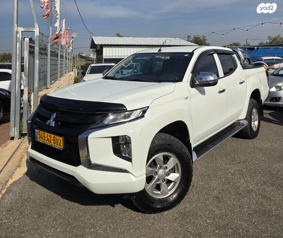 מיצובישי טרייטון / L200