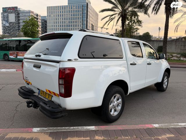 איסוזו די-מקס