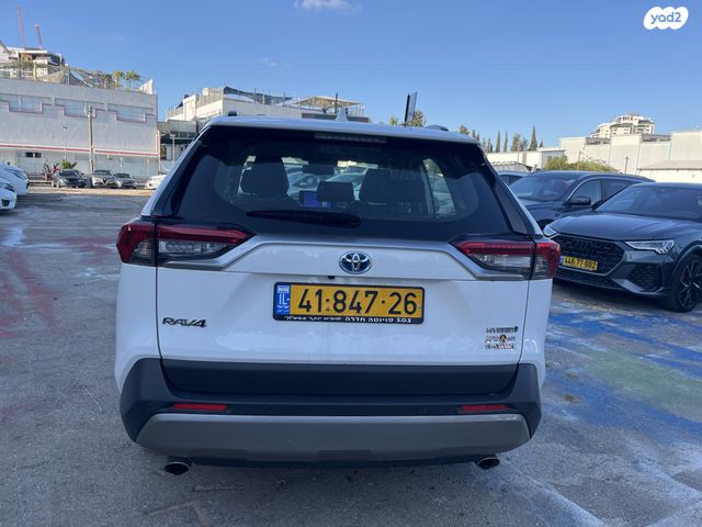 טויוטה RAV4