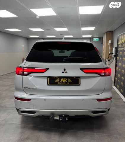 מיצובישי אאוטלנדר