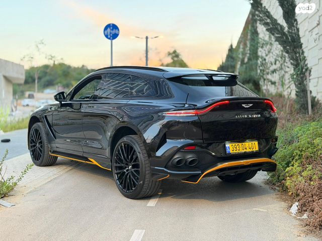 אסטון מרטין DBX