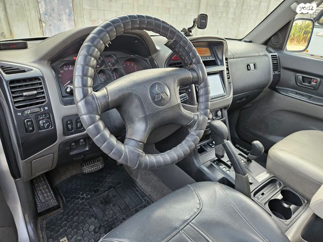 מיצובישי פג'רו