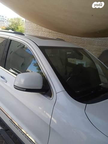 מודעת רכב ג'יפ גרנד צ'ירוקי