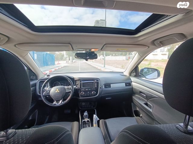 מיצובישי אאוטלנדר